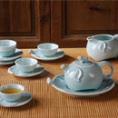 “大富大贵”青瓷茶具