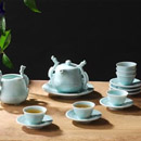 “龙凤配”青瓷茶具